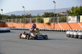 Exciting go-kart race